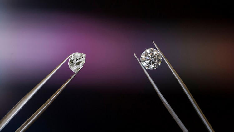 6 Things to Consider Before Buying Diamond Jewelry for a Special Occasion