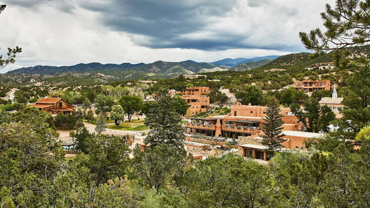 The Pros and Cons of Living in Santa Fe: Is Santa Fe a good place to live?