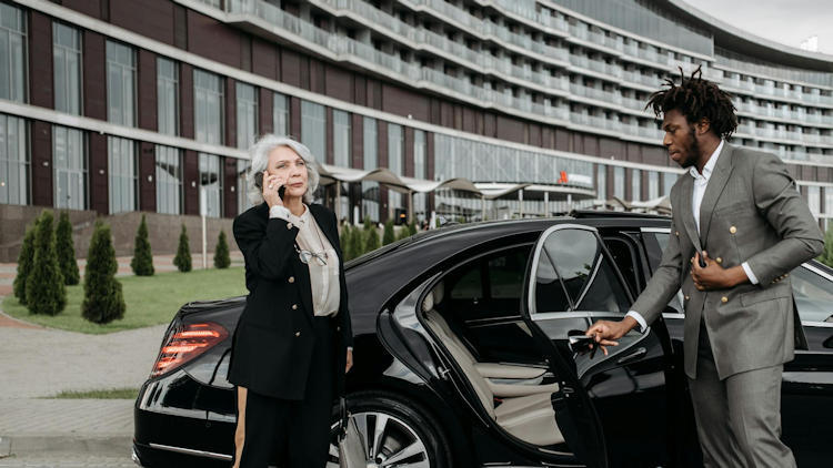 Effortless Elegance: The Technology Behind a Seamless Luxury Journey
