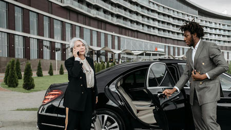 Effortless Elegance: The Technology Behind a Seamless Luxury Journey