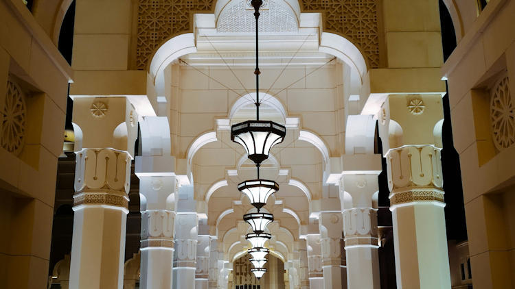 Narrative Architecture: How great hotels and restaurants tell a story through design, service, and voice