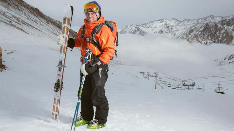 What to Pack for a High-End Winter Escape: Expert Tips for Skiers and Snowboarders