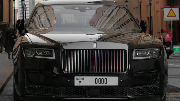 Things to Know Before Booking a Chauffeur Service in Dubai