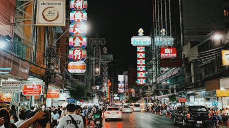 Thailand’s Night Markets and Street Eats: A UK Traveler’s Guide