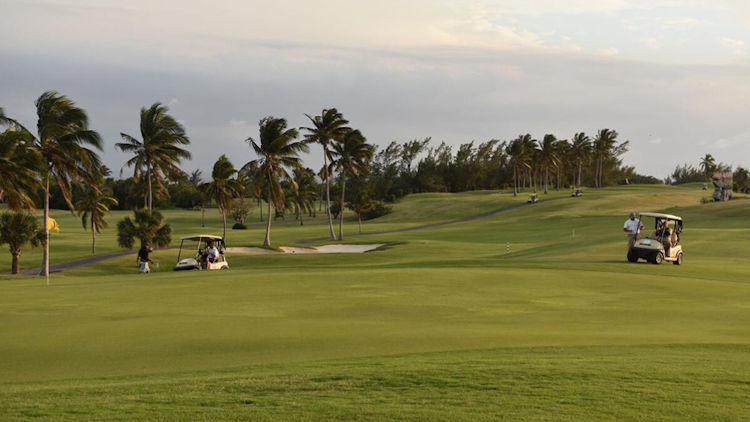 Luxury Golf Escapes: The Finest Courses in Hua Hin