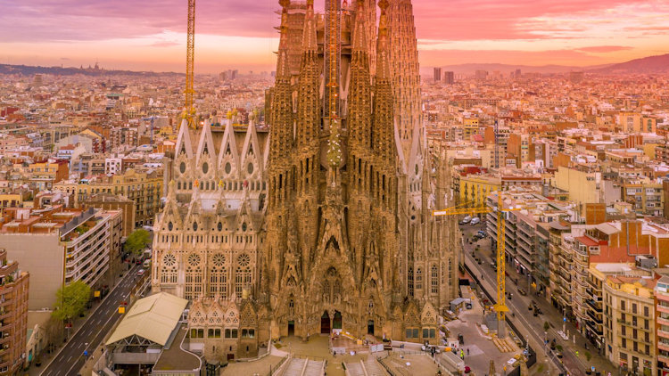 VIP Coach & Minibus with Driver in Barcelona: A Practical Guide