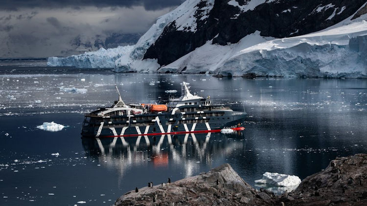 Antarctica21 Opens Bookings for 2028-29 Antarctic Air-Cruise Season