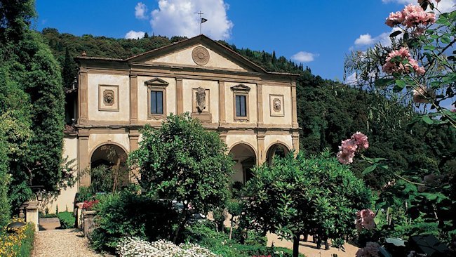 On the Hunt for Truffles in Florence at Villa San Michele