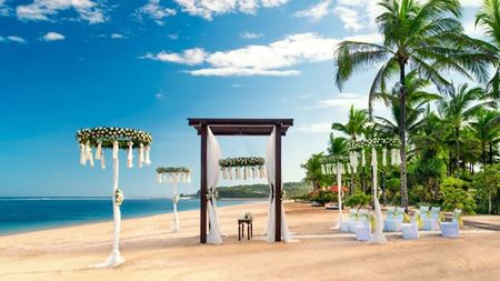St. Regis Bali and The Laguna Bali Treat Newlyweds to a Free Honeymoon