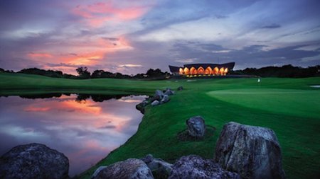 Four Seasons Costa Rica Initiates Nocturnal Golf Under The Milky Way 