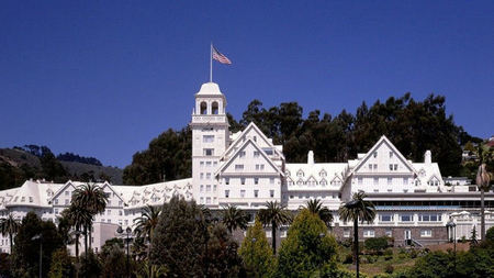 Fairmont Hotels & Resorts Welcomes Claremont Club & Spa