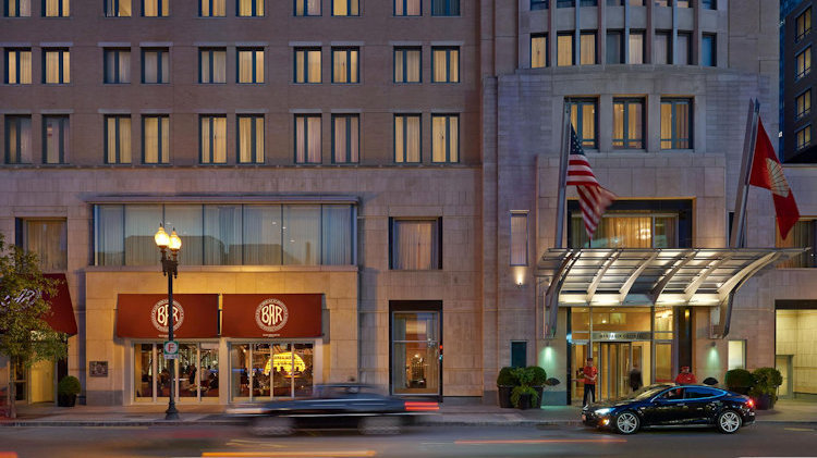 Mandarin Oriental, Boston Named Host Hotel for Harvard-Yale Game