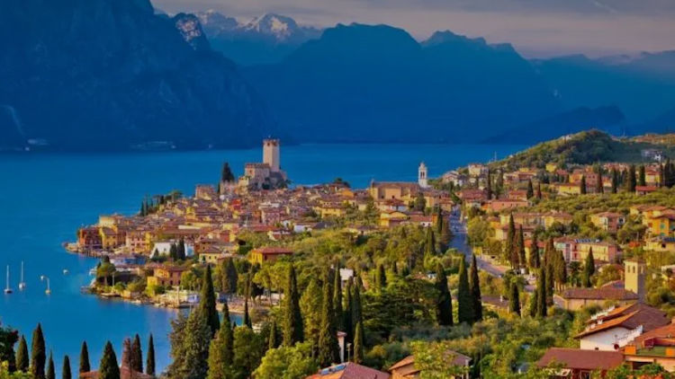 Glamorous Luxury Hotels Lake Italy