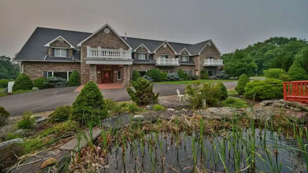 Rent a Grand Mansion in the Poconos