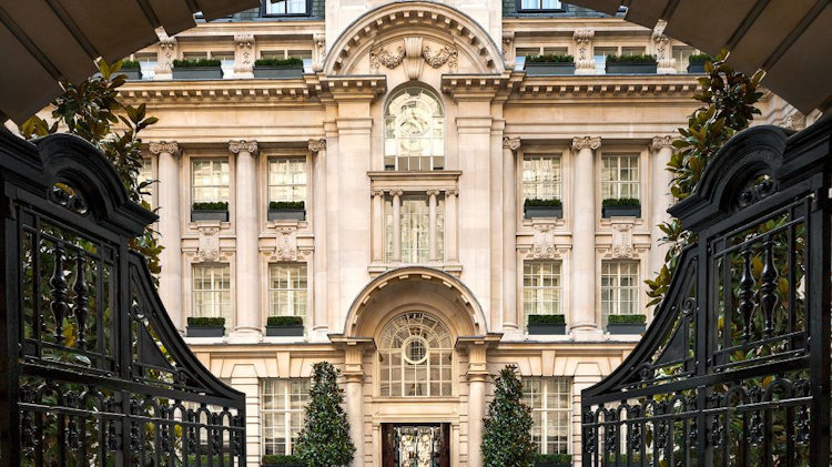 Air Partner Launches New $175K Platinum Jubilee Package with Rosewood London