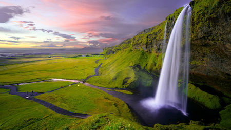 Best Spots for a Road Trip Around Iceland