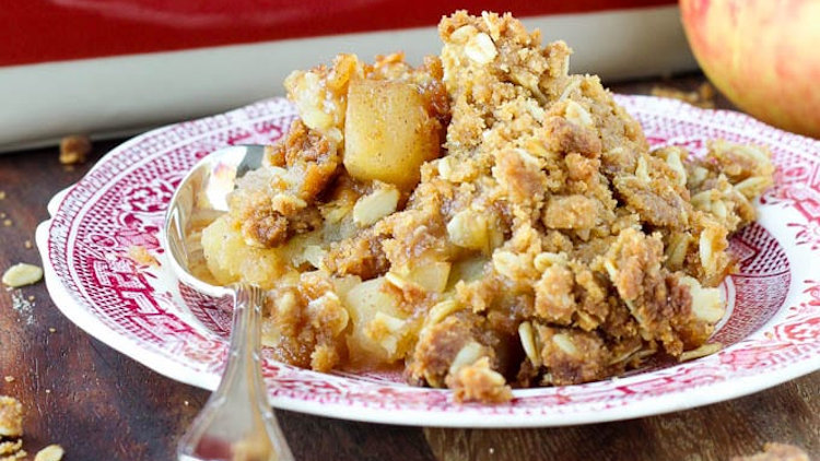 https://www.luxurytravelmagazine.com/files/593/6/86716/Moms-Brown-Sugar-Apple-Crisp-1410123638_bu.jpg