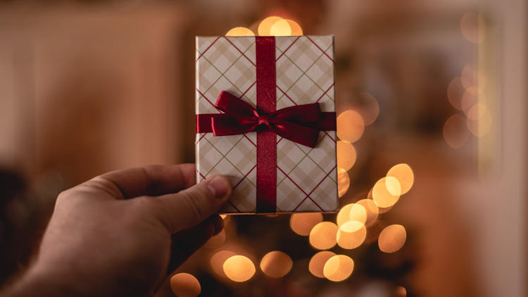 Awesome Digital Holiday Gift Ideas for Your Techie Friends and Family