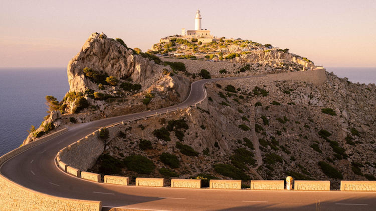 The Best Places for Luxury Cycle Trips in Mallorca 