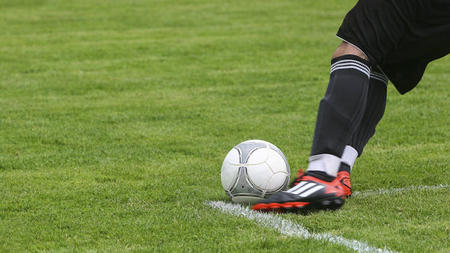 How to Score the Best Football Tickets Online: 8 Tips for Fans