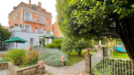 A Culinary Voyage Through Italy: Where Luxury Meets Authenticity