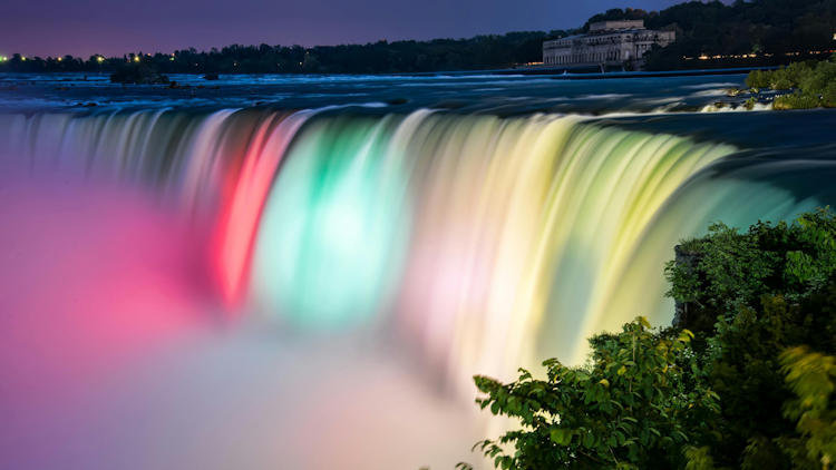 Fall in Love with Niagara Falls