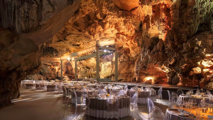 Vietnam Launches Remarkable Cave Dining Accompanied by Cultural Spectacle