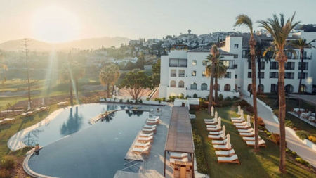 Experience Marbella: A Luxury Getaway with Endless Possibilities