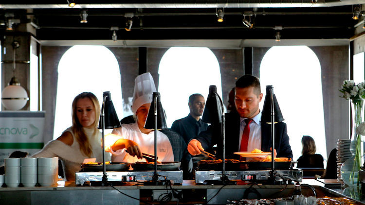 The Art of Balance: Indulgence vs. Nutrition on Luxury Vacations