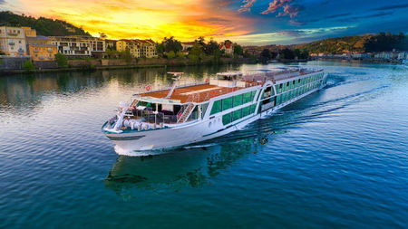 Luxury Kosher Cruises: Faith-Friendly Voyages on the World’s Most Spectacular Rivers