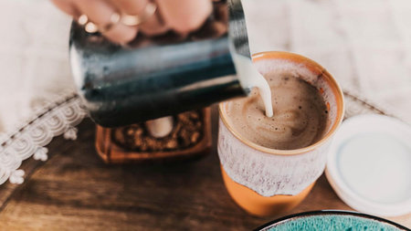 Why a Ceramic Cup with Lid is Perfect for Coffee Lovers on the Go