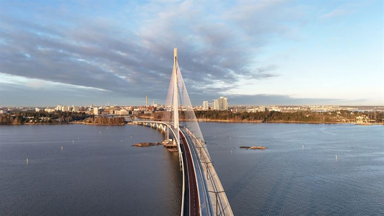 Helsinki’s new landmark and Finland’s longest bridge, Kruunuvuorensilta, is now open to pedestrians and cyclists