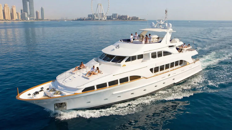 5 Unforgettable Honeymoon Experiences Unique to the UAE