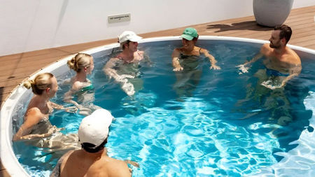 Why a Bathhouse Might Be the Best Thing You Do After a Long Flight