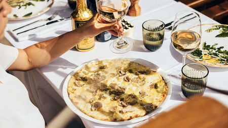 Renowned African Queen Restaurant Arrives at Costa Smeralda's Hotel Cala di Volpe