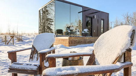 Four-Season Glamping Pods: How Modern Modular Builds for Alberta's Most Extreme Weather