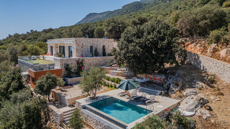 The Art of Choosing a Remote Luxury Retreat