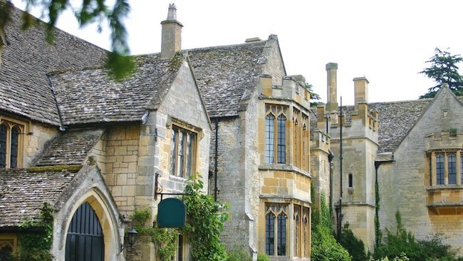 Ellenborough Park Offers Enchanting Winter Wedding Wonderland