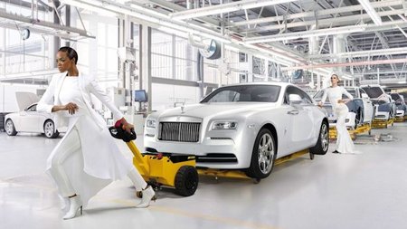 Rolls-Royce Motorcars Unveils Wraith Inspired By Fashion