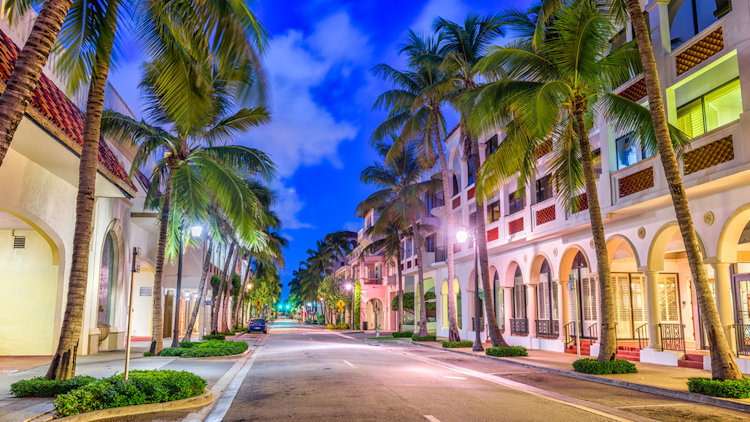 Take a Stroll Down Worth Avenue, Palm Beach's Luxury Shopping