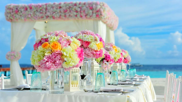 6 Reasons to Say 'YES' to a Luxury Beach Wedding