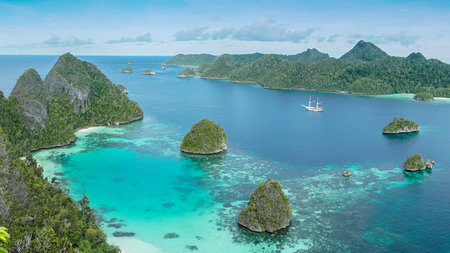 Christmas Cruise: SeaTrek The Jewels of Raja Ampat