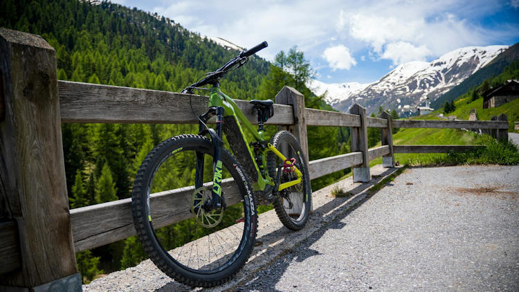 Top 6 Bucket List Climbs for Cyclists in the Italian Alps & Dolomites