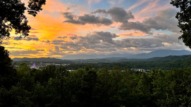 The Ultimate Luxury Itinerary for a Trip to Pigeon Forge with Your Kids