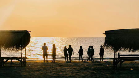 What Makes a Beachfront Rental the Best Choice for Group Travel