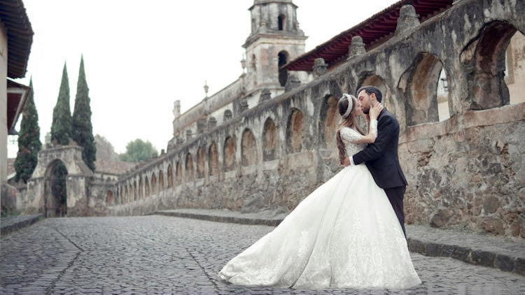 Creating Memorable Wedding Experiences: The Ultimate Guide to Guest Transportation