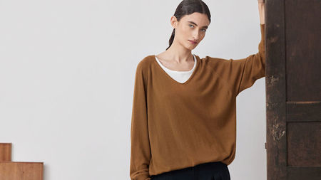 Silent Luxury Redefined: Knitbrary Women’s Vicuña Sweater