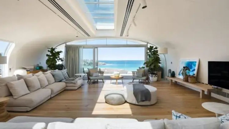 The Architecture of Silence: Redefining Luxury Through Privacy