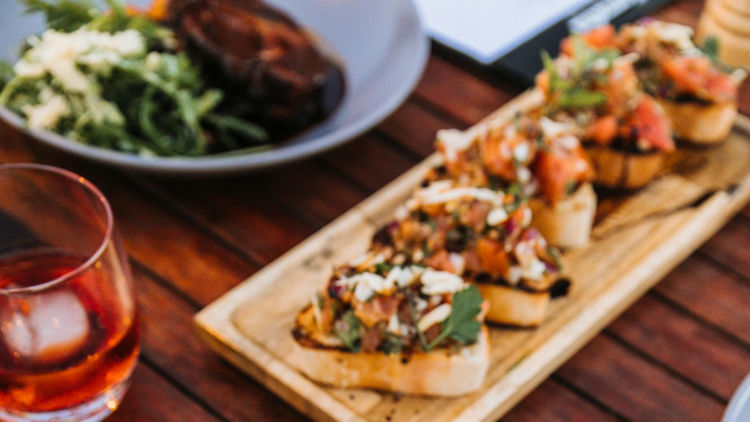 From Elegant Bites to Refined Dining: Curating a Luxury-Focused Culinary Experience While Traveling