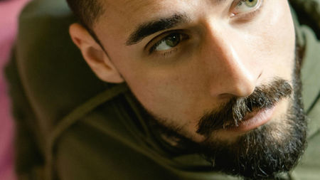 The Skin-First Approach to Beard Dyeing: Tips for Achieving Rich Color Without Irritation or Stains